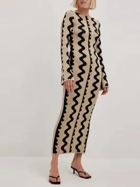 Contrast Bell Sleeve  Maxi Dress