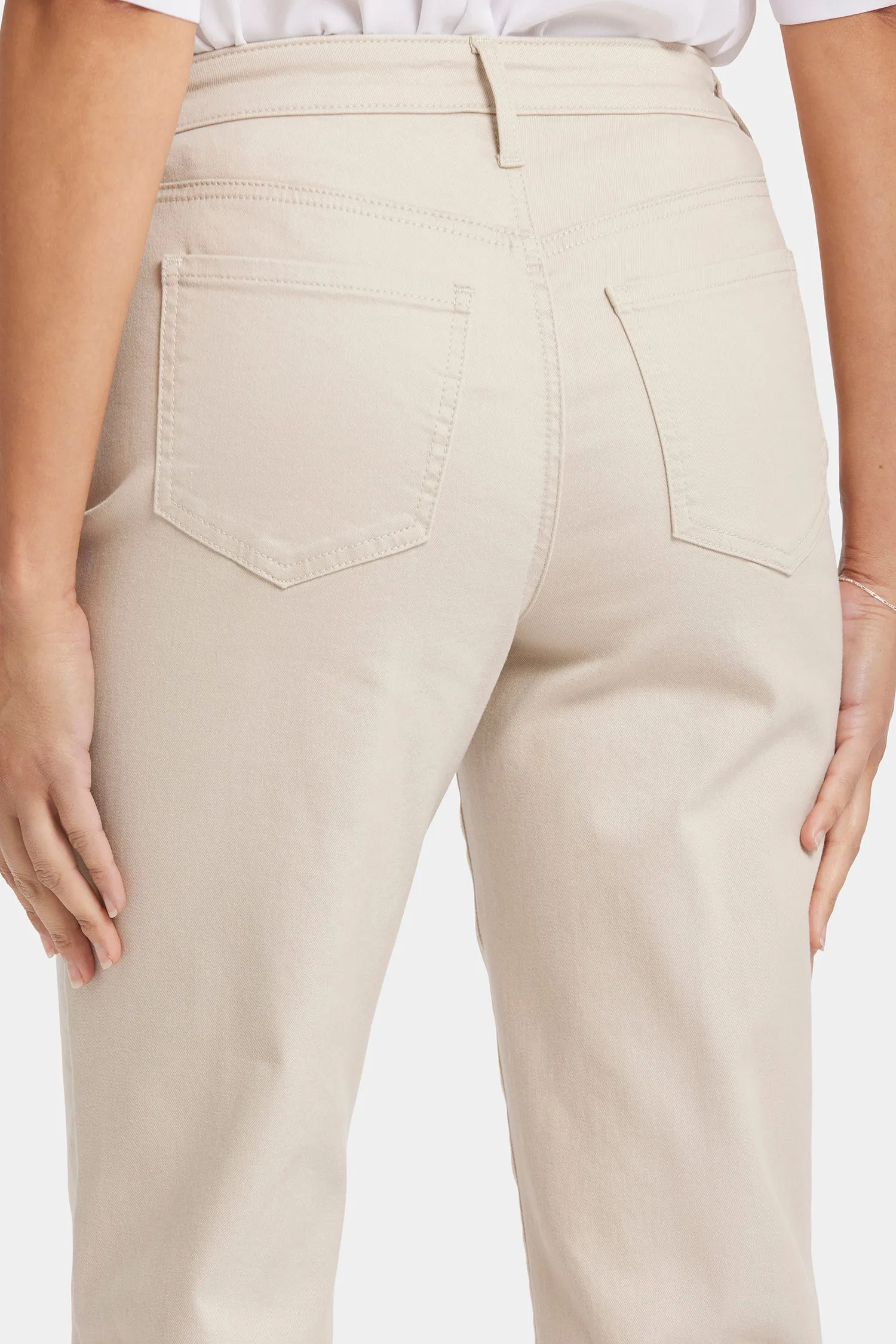 Joni Relaxed Capri Jeans - Feather