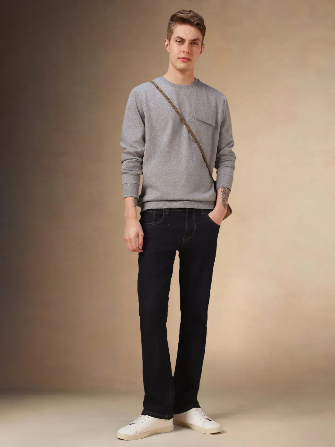 Men's Grey Solid Round Neck Full Sleeves Sweatshirt