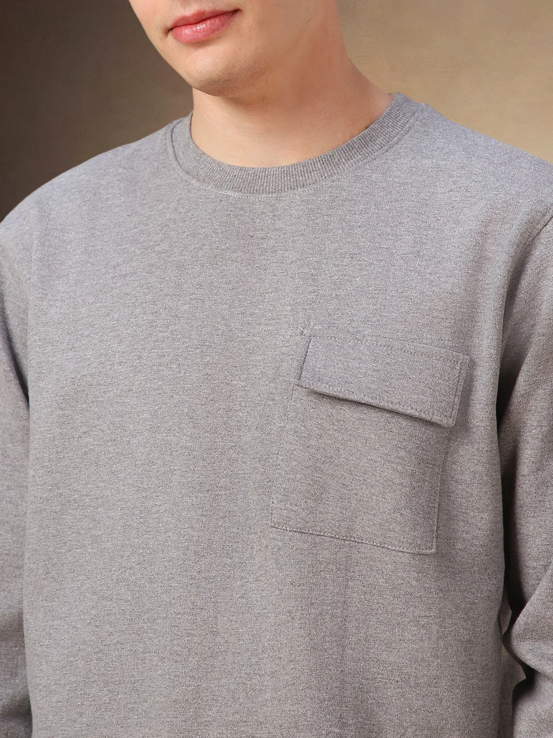 Men's Grey Solid Round Neck Full Sleeves Sweatshirt