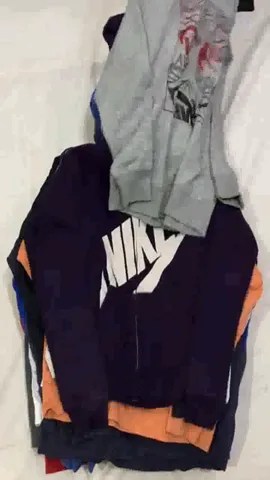 Nike Sweatshirt - 25 Pieces