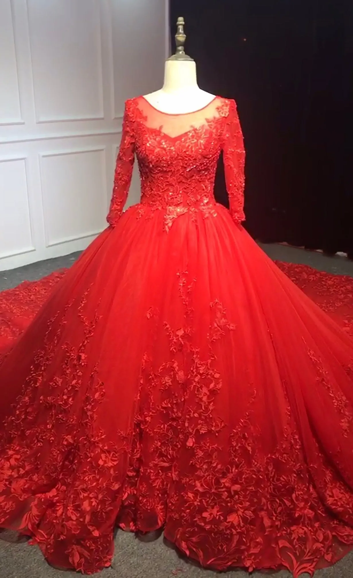 Red long sleeves lace appliqués tulle ball gown skirt wedding prom dress  2021 #112208