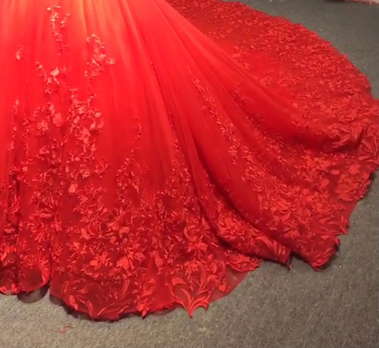 Red long sleeves lace appliqués tulle ball gown skirt wedding prom dress  2021 #112208