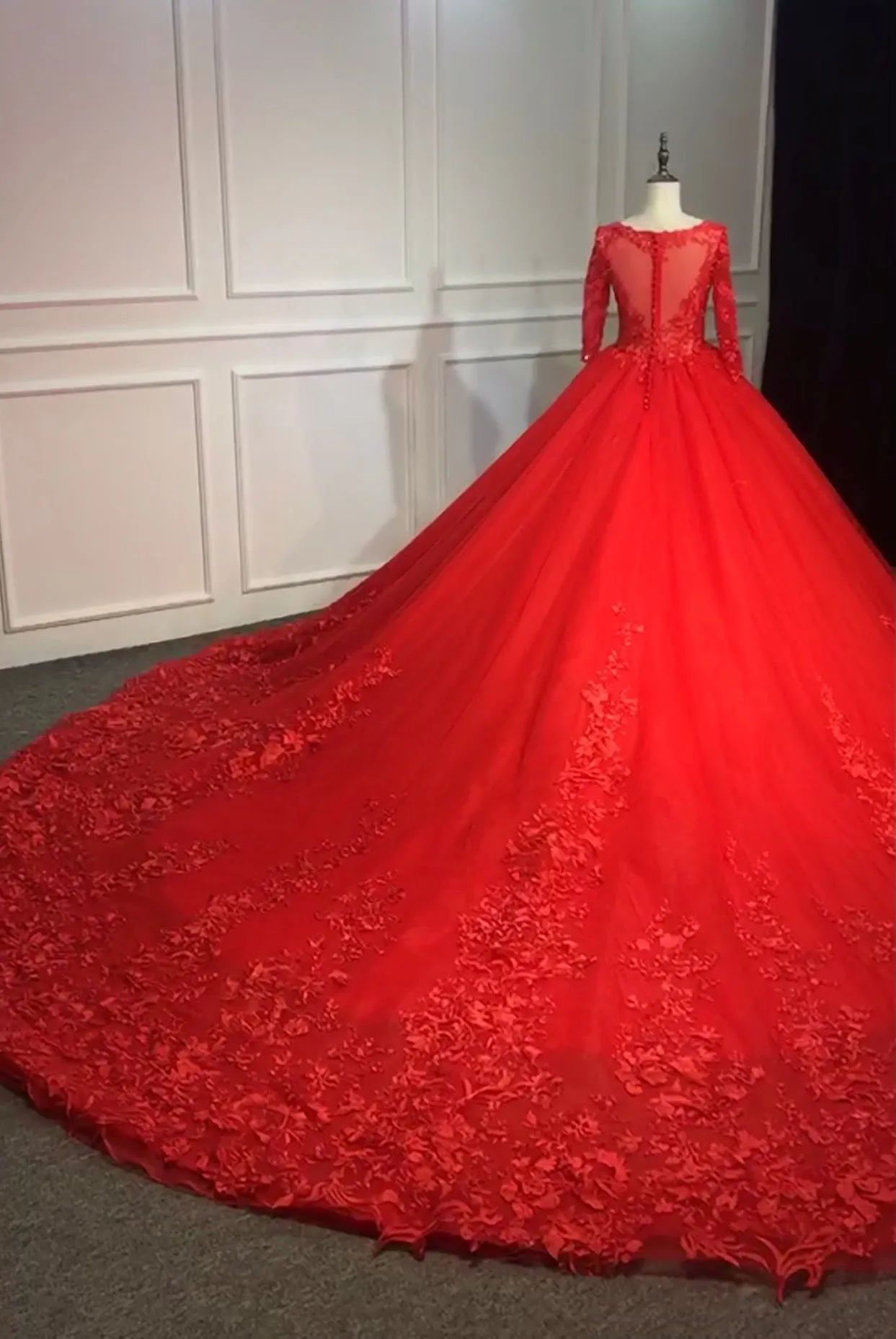 Red long sleeves lace appliqués tulle ball gown skirt wedding prom dress  2021 #112208