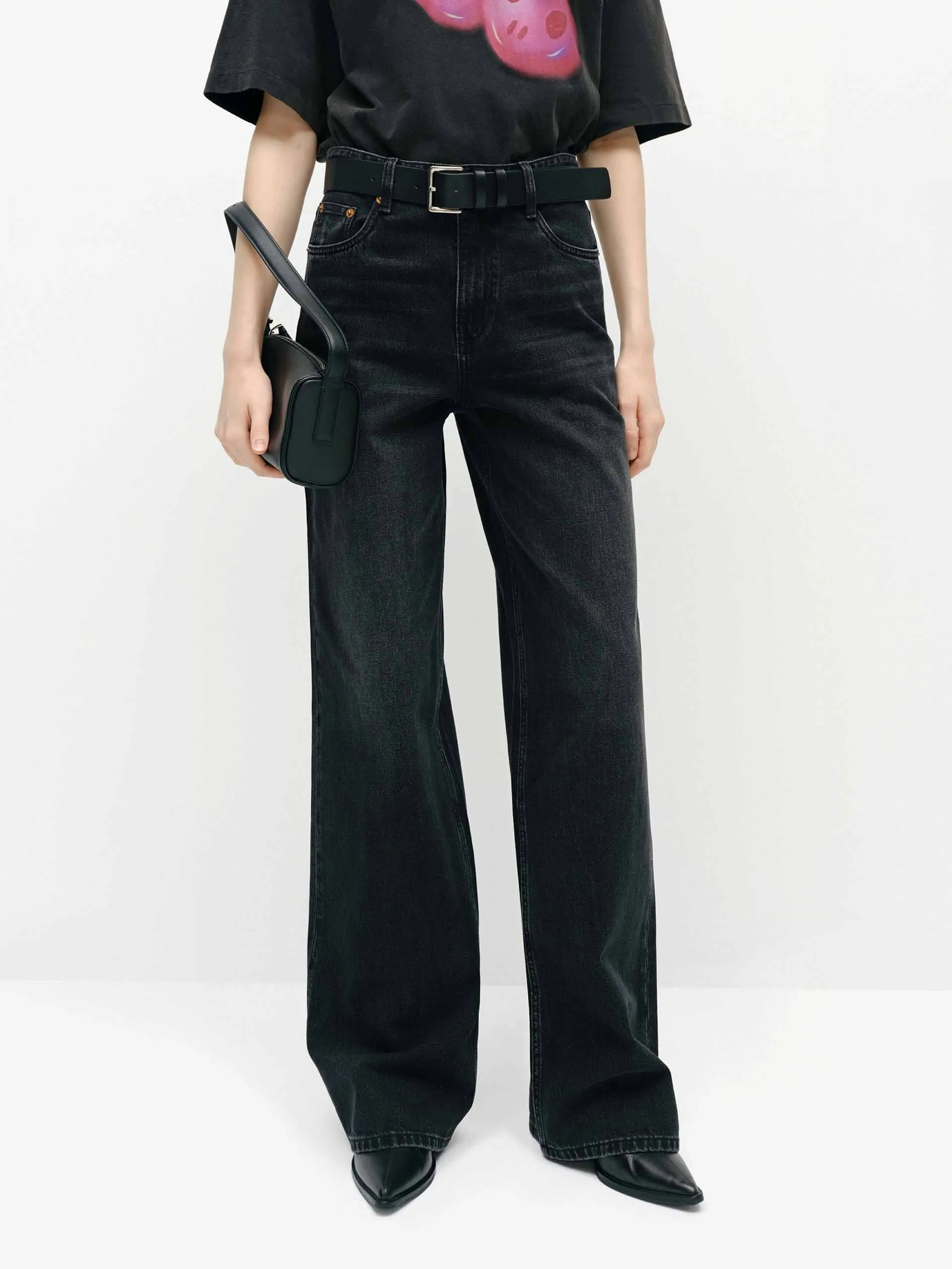 Relaxed Straight Jeans