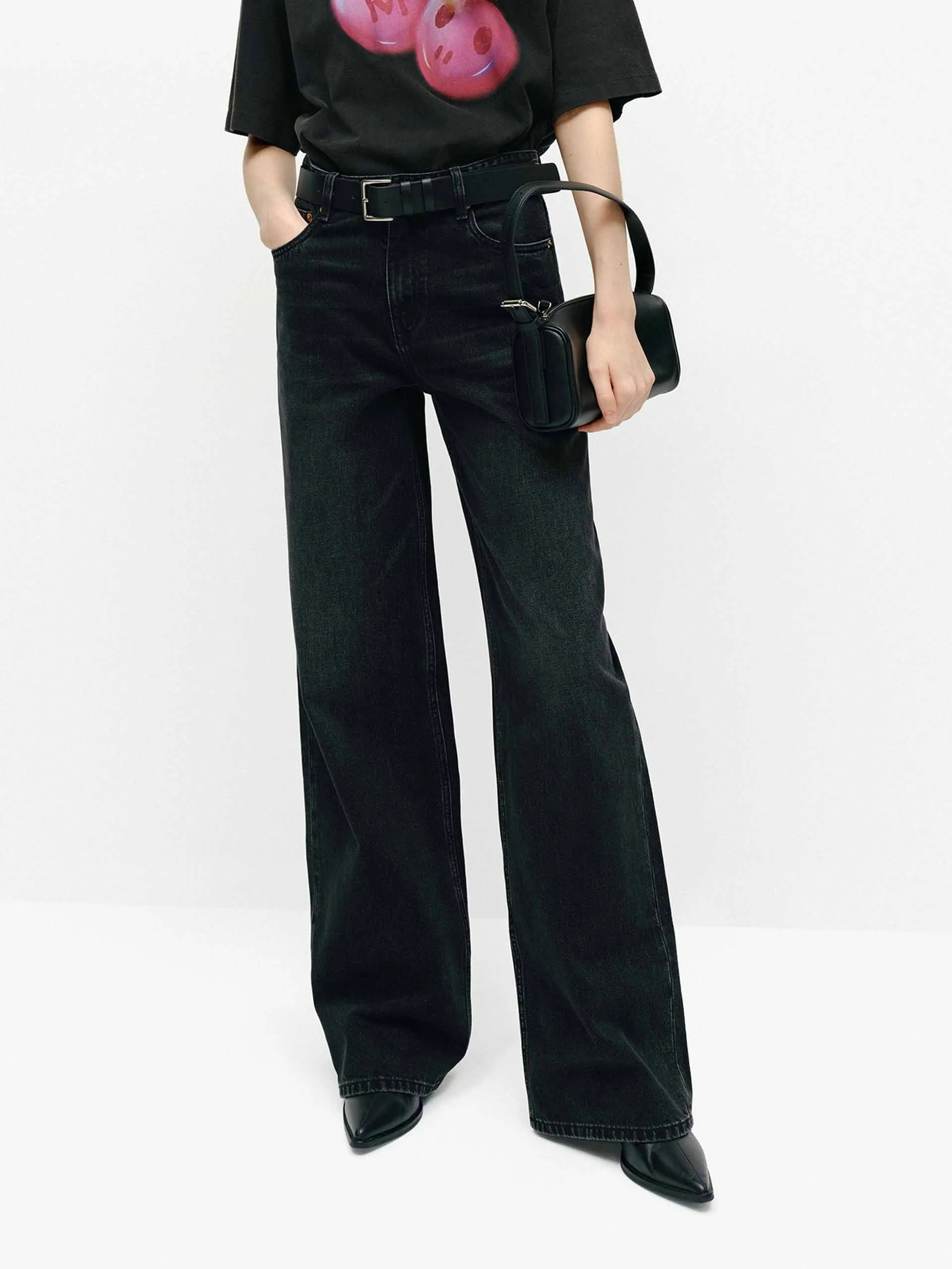 Relaxed Straight Jeans