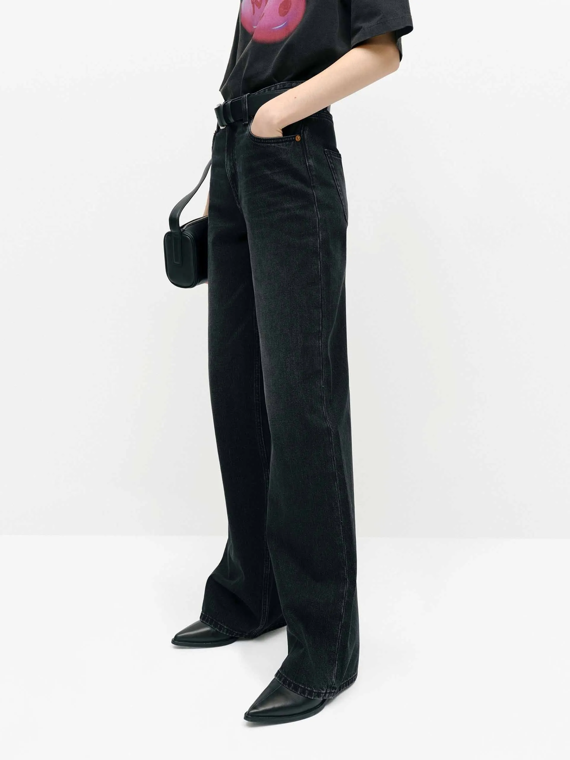 Relaxed Straight Jeans